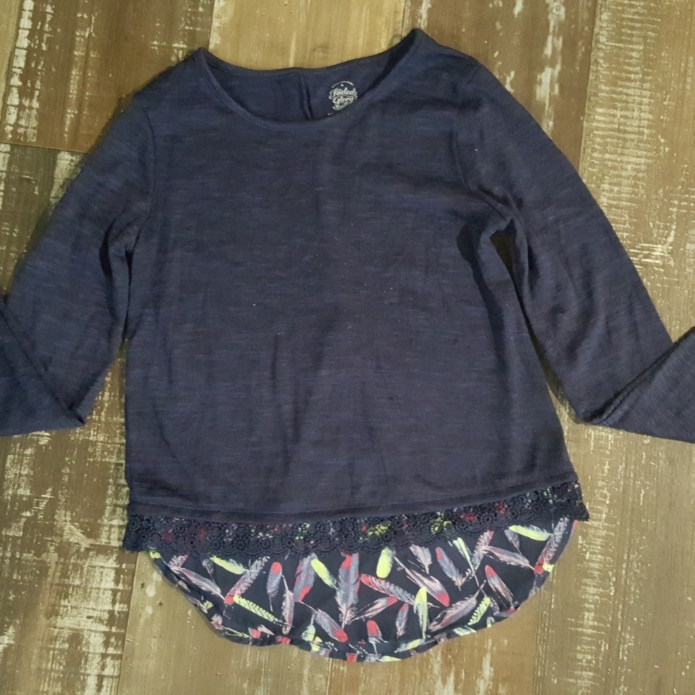 Girl's long sleeve shirt